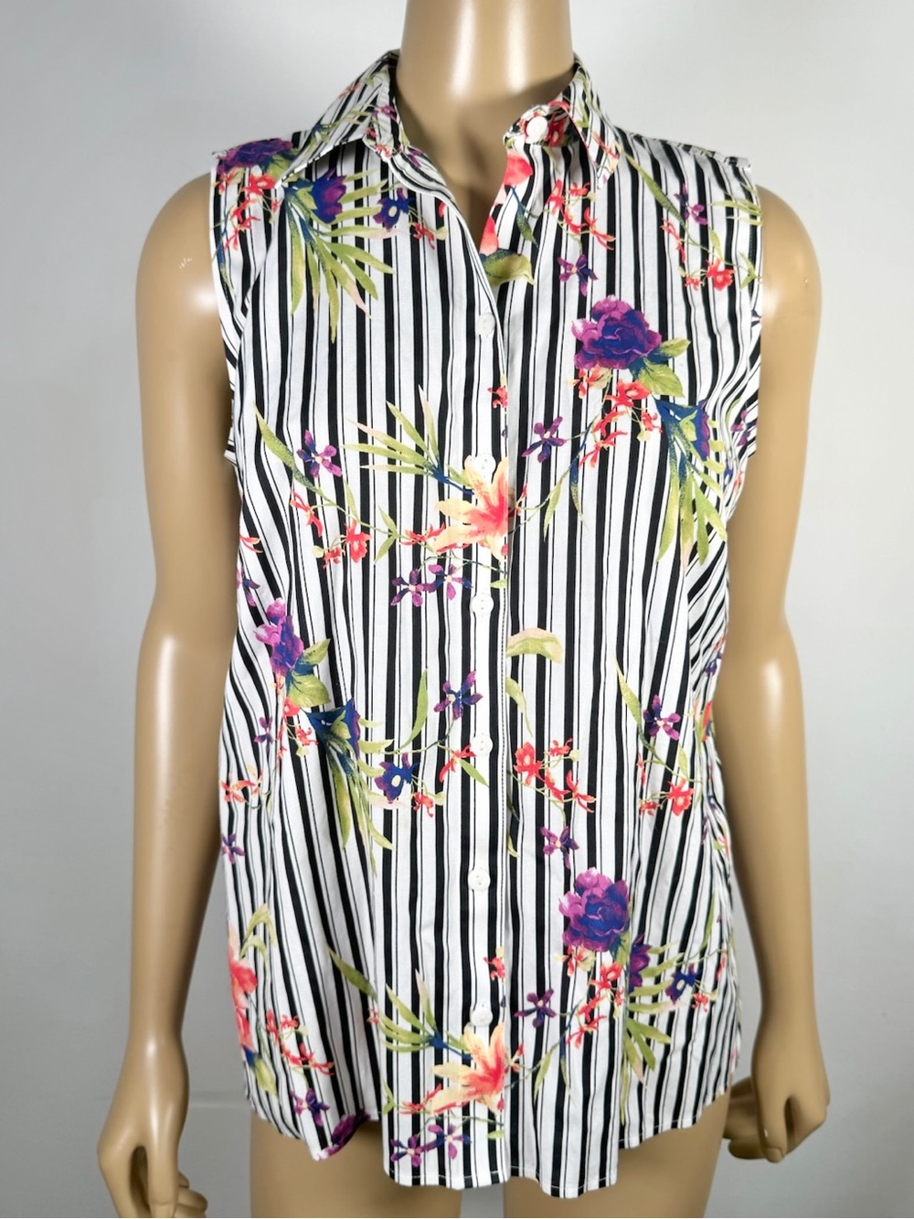 Chicos Women’s Size 0 (Small) Striped Floral Sleeveless Button-Front Top No-Iron